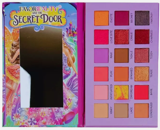 FavorBeauty Secret Door Eyeshadow Palette