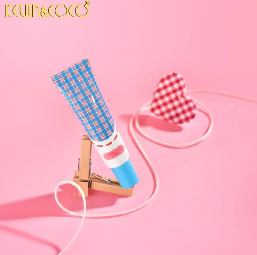 Kevin & Coco Candy Sweet Carol Primer